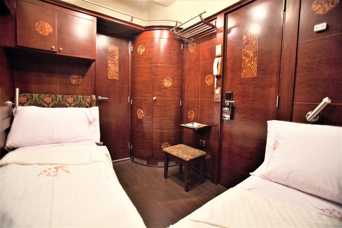 Deluxe & Gran Clase Suites